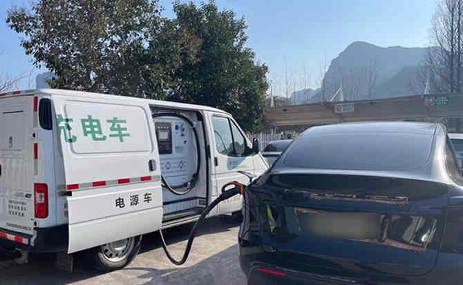 水城区汽车搭电